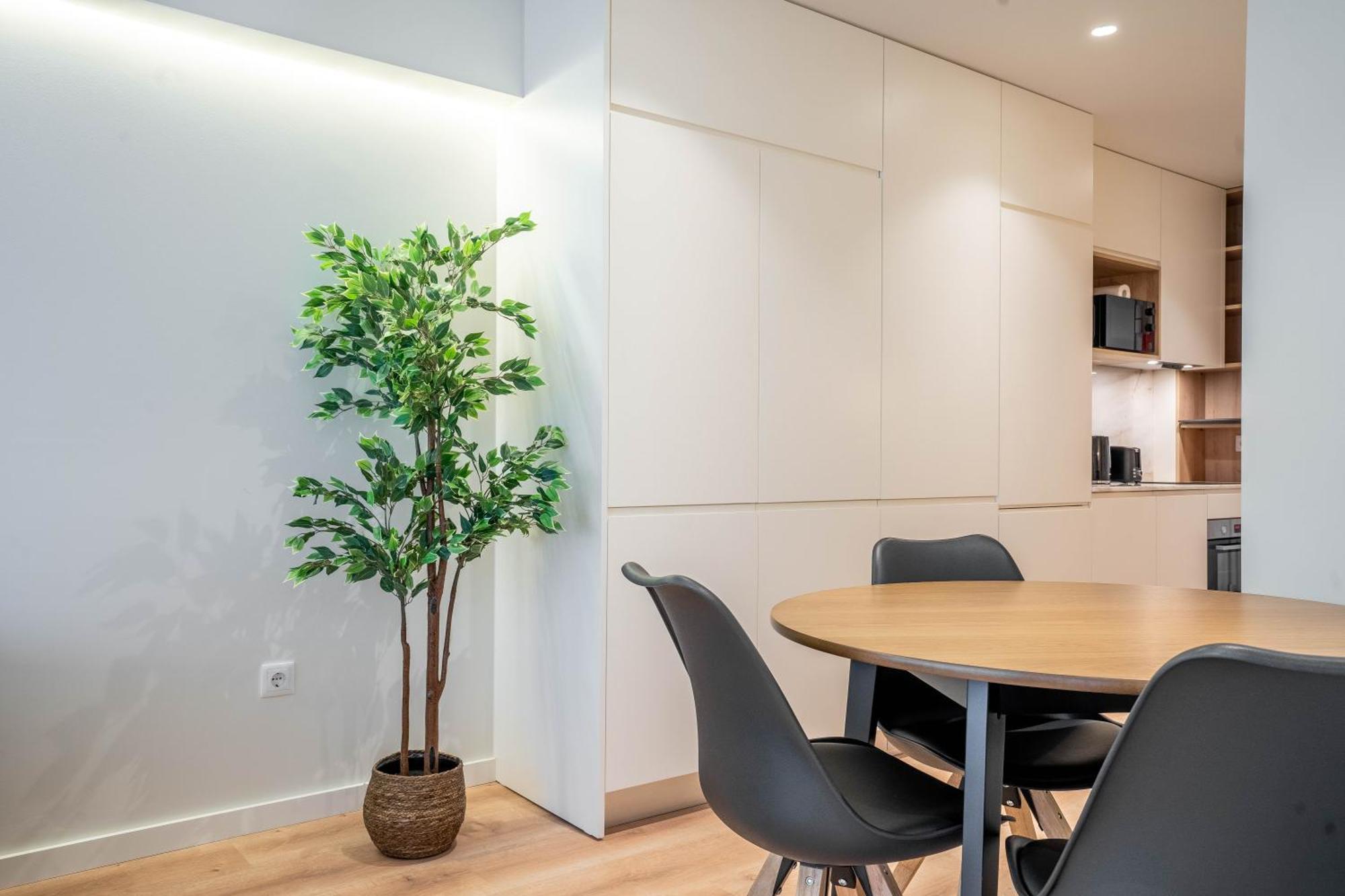 Trindade Bliss: 1Br W/ Free Parking By Lovelystay OOporto Exterior foto